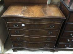 A VINTAGE SERPENTINE FRONT MAHOGANY FOUR DRAWER CHEST WITH LEATHER SLIDE 460 APPROX 78 X 78 X 47CM