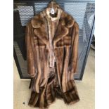 A VINTAGE LADIES MINK FUR COAT WITH STOLE