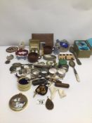 A MIXED BOX OF COLLECTABLES INCLUDING SOME SILVER PLATES, COSTUME JEWELLERY AND MORE