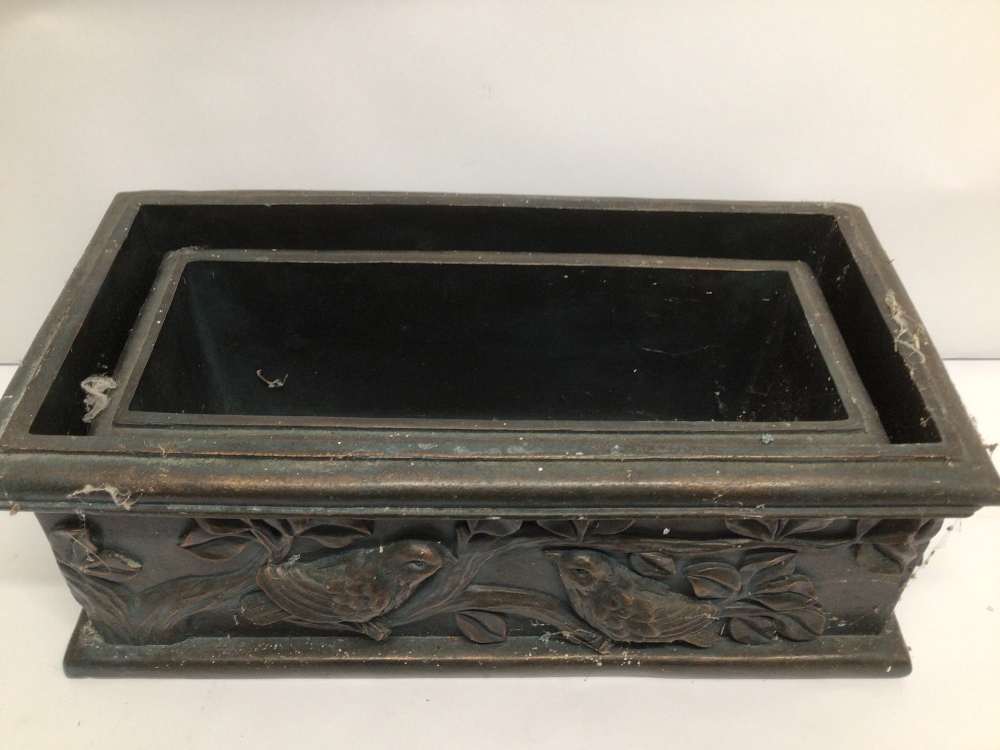 A PAIR OF RECTANGULAR PLANTERS WITH BIRD MOTIF APPROX 34 X 13CM ONE A/F - Image 2 of 4