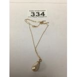 SIMULATED PEARL NECKLACE W/ 9CT GOLD MOUNT & CHAIN TOTAL WEIGHT 172G