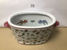 A HANDPAINTED CHINESE JARDINIERE DECORATED WITH INSECTS ON THE OUTSIDE AND FISH INSIDE, CHARACTER