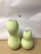 A PAIR OF HANDMADE CREAM ART GLASS VASES LARGEST IS APPROX 30CM IN HEIGHT