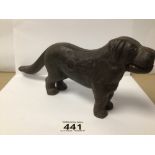 A VINTAGE HEAVY CAST IRON NUT CRACKER IN THE FORM OF A DOG, 31CM