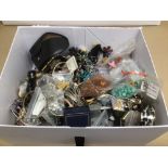 A LARGE MIXED COLLECTION OF VINTAGE COSTUME JEWELLERY, SOME BOXED, INCLUDES NECKLACES, SOME FAUX