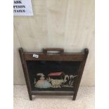 A VICTORIAN PAINTING ON GLASS FIRE SCREEN IN OAK FRAME, 71 X 50CM A/F