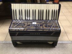 A HOHNER VERDI III, VINTAGE 120 BASS PIANO ACCORDIAN FOR RESTORATION (435837) APPROX 52 X 30 X 40CM