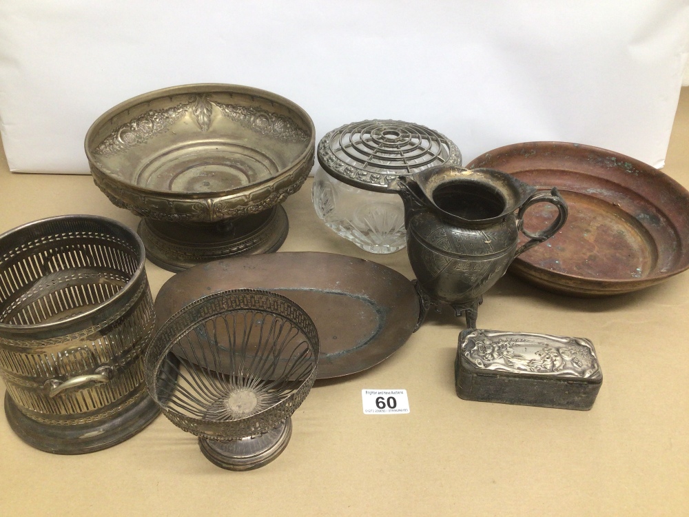 A MIXED COLLECTION OF VINTAGE METALWARE, INCLUDES BRASS, COPPER, AND SILVER PLATE