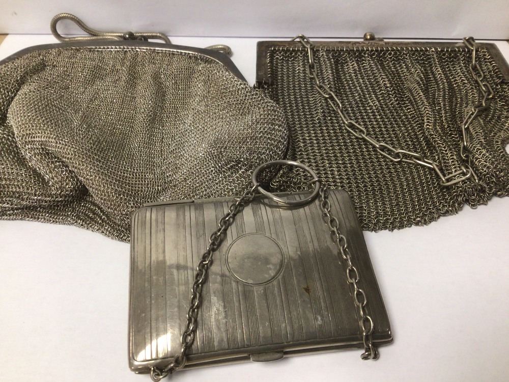 TWO WHITE METAL CHAIN LINK BAGS & SIMILAR RECTANGULAR PURSE - Image 2 of 2