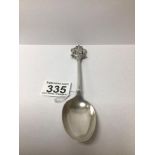 A HALLMARKED SILVER RAT TAIL SPOON WITH ARMURIAL FINIAL, 63G
