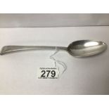 A GEORGE III HALLMARKED SILVER BRIGHT CUT TABLESPOON, 21CM LONDON 1787, 56G