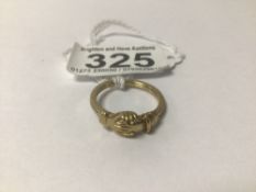 A HALLMARKED 9CT GOLD OPENING HANDS RING, 4.3G