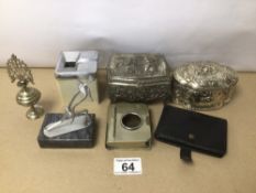 A MIXED COLLECTION OF WHITE METAL AND PLATED ITEMS, INCLUDING AN ASHTRAY, JEWELLERY BOX, MINI