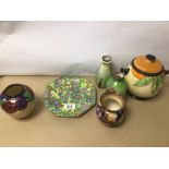 A MIXED COLLECTION OF POTTERY AND CERAMICS OF VASES AND A PLATE INCLUDES REGAL WARE, TUNSTALL AND