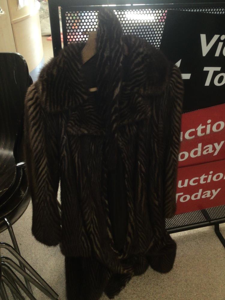 THREE VINTAGE FUR COATS WITH A FUR JACKET - Image 6 of 6