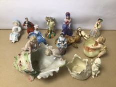 A COLLECTION OF MIXED VINTAGE FIGURINES OF CERAMIC AND POTTERY, SOME INCLUDING MARKS TO BASE