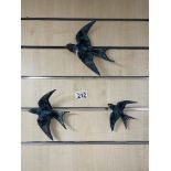 A SET OF THREE BESWICK SWALLOW WALL PLAQUES A/F LARGEST BEING 17CM IN LENGTH (BEAK TO TAIL)