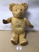 A VINTAGE GROWLER TEDDY BEAR WITH ARTICULATED ARMS AND LEGS, 40CM