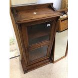 A GLASS FRONTED WOODEN CABINET, 48 X 22 X 100CM