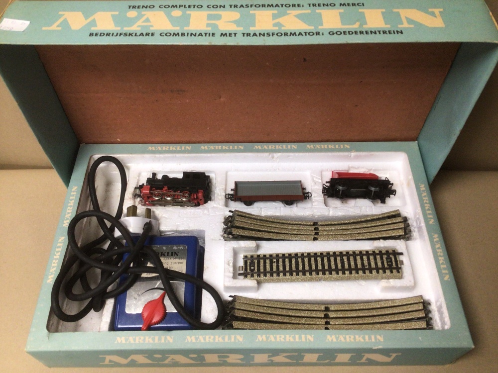 A BOXED MARKLIN TRAIN SET 1970S - Image 2 of 7