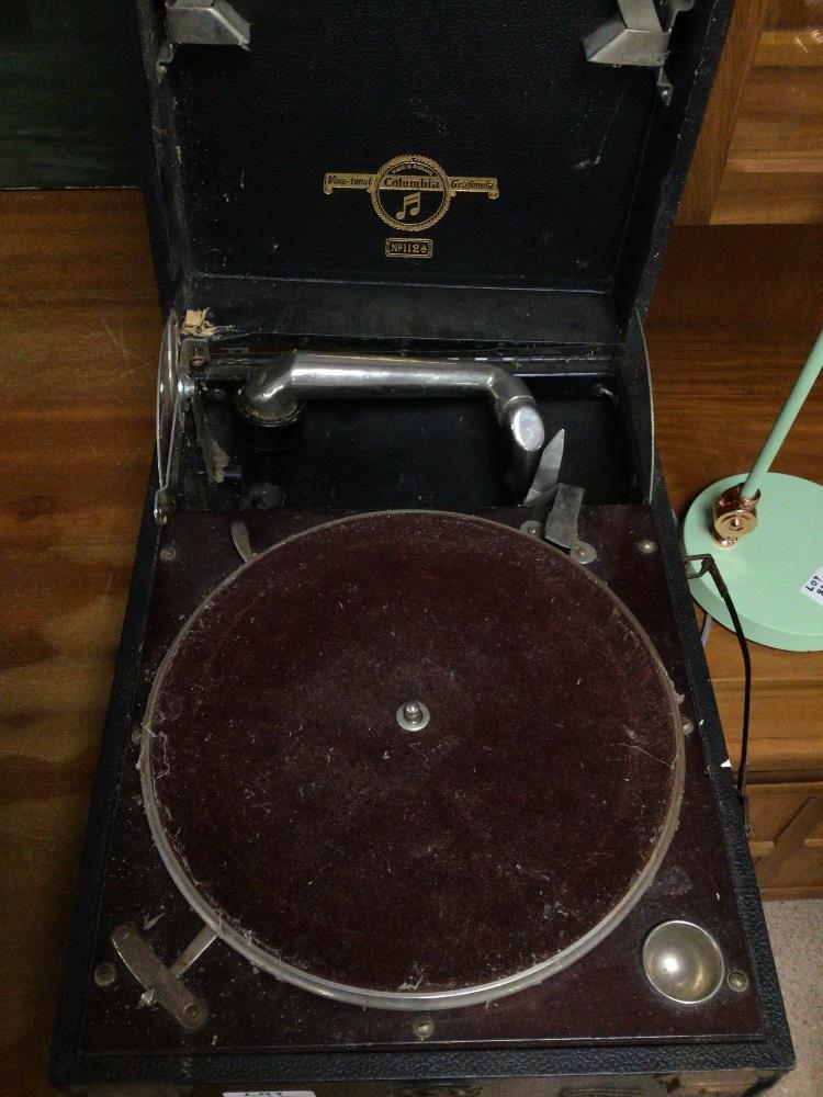 A VINTAGE COLUMBIA GRAFONOLA (NO.112A) GRAMOPHONE - Image 2 of 6