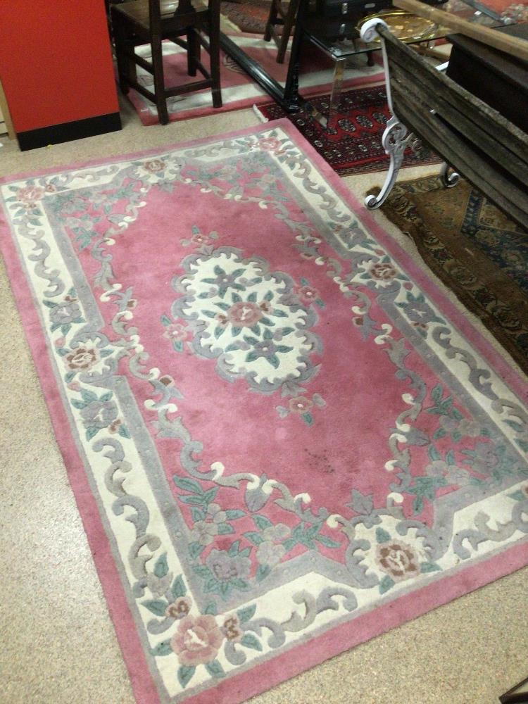 AN INDIAN RUG, LOTUS PREMIUM PINK WOOL RUG, 150 X 240CM