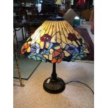 A LARGE TIFFANY STYLE LAMP, 65 X 50CM