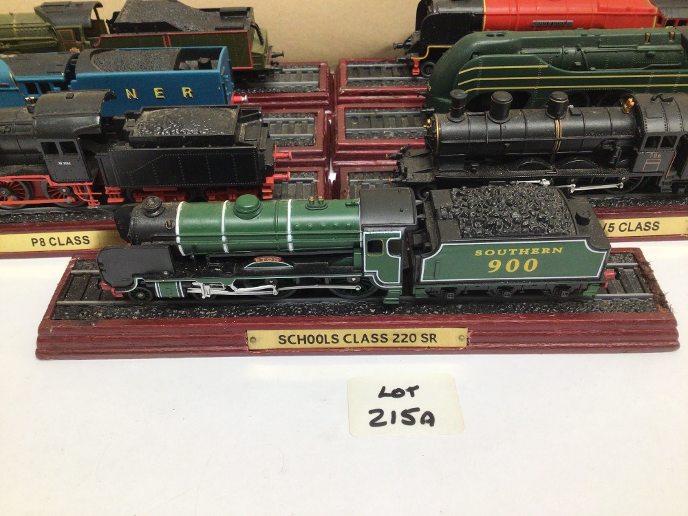 A COLLECTION OF SEVEN STATIC MODEL LOCOMOTIVE TRAINS, MALLARD, DUCHESS, AND PACIFIC - Image 5 of 6