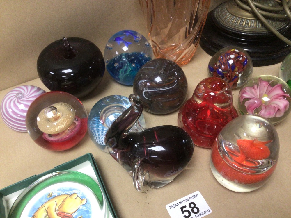 A COLLECTION OF MOSTLY ART GLASS PAPERWEIGHTS, UNMARKED AND MORE LARGEST BEING 30CM IN HEIGHT - Image 3 of 8