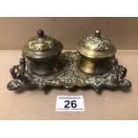 A VINTAGE BRASS DESK DOUBLE INKWELL 19CM IN LENGTH