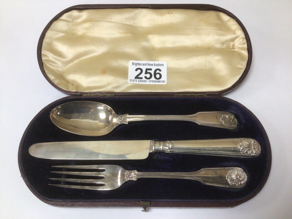 A CASED VICTORIAN HALLMARKED SILVER THREE-PIECE CHRISTENING SET 1866 BY FREDERICK BRASTED, 116