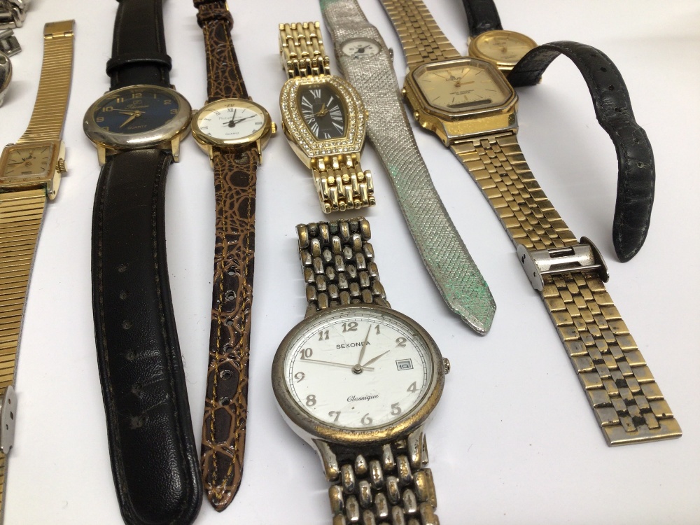 A QUANTITY OF MIXED WATCHES LADIES AND GENTLEMENS, LORUS, SEKONDA AND MORE - Image 3 of 6