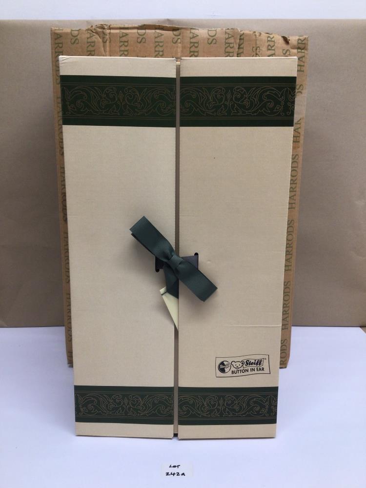 A HARRODS LIMITED EDITION OF 2,000 STEIFF EDWARDIAN OPERA BEAR IN ORIGINAL BOX (BOX IS A/F) WITH