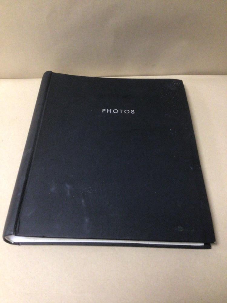 A PHOTOGRAPH ALBUM OF CELEBRITIES CONTAINING THEIR AUTOGRAPHS INCUDES JAMES EARL JONES, USAIN BOLT - Image 19 of 19