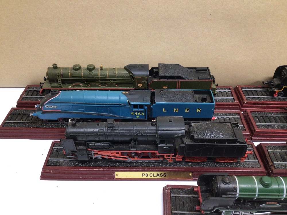 A COLLECTION OF SEVEN STATIC MODEL LOCOMOTIVE TRAINS, MALLARD, DUCHESS, AND PACIFIC - Image 3 of 6