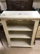 A PAINTED PINE SHELF UNIT, 76 X 30 X 104CM