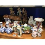 MIXED QUANTITY OF CHINA/PORCELAIN ITEMS, IMARI PATTERNED VASES, DELFT AND MORE