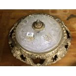 A VINTAGE CUT GLASS WITH BRASS SURROUND CEILING LIGHT 43CM IN DIAMETER