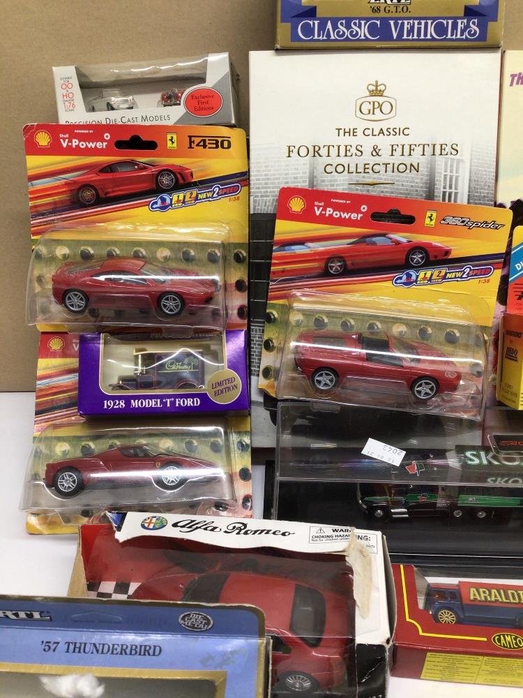 A COLLECTION OF MIXED DIE-CAST BOXED TOYS, ERTL, LLEDO, CORGI AND MORE - Image 5 of 10