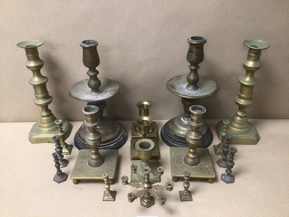 A COLLECTION OF BRASS CANDLESTICKS, INCLUDES A WEBA WARE MINIATURE CANDELABRA LARGEST BEING 25CM - Image 2 of 5