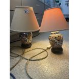 A PAIR OF CHINESE PORCELAIN TABLE LAMPS, 37CM HGH