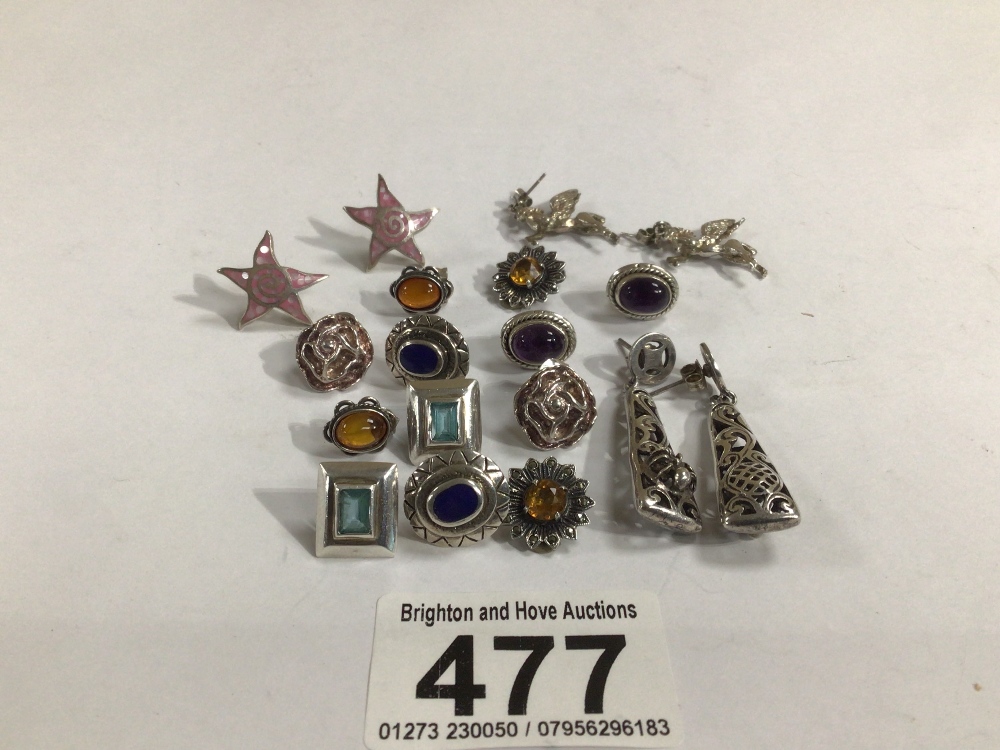 A QUANTITY OF VINTAGE PAIRS OF SILVER 925 EARRINGS