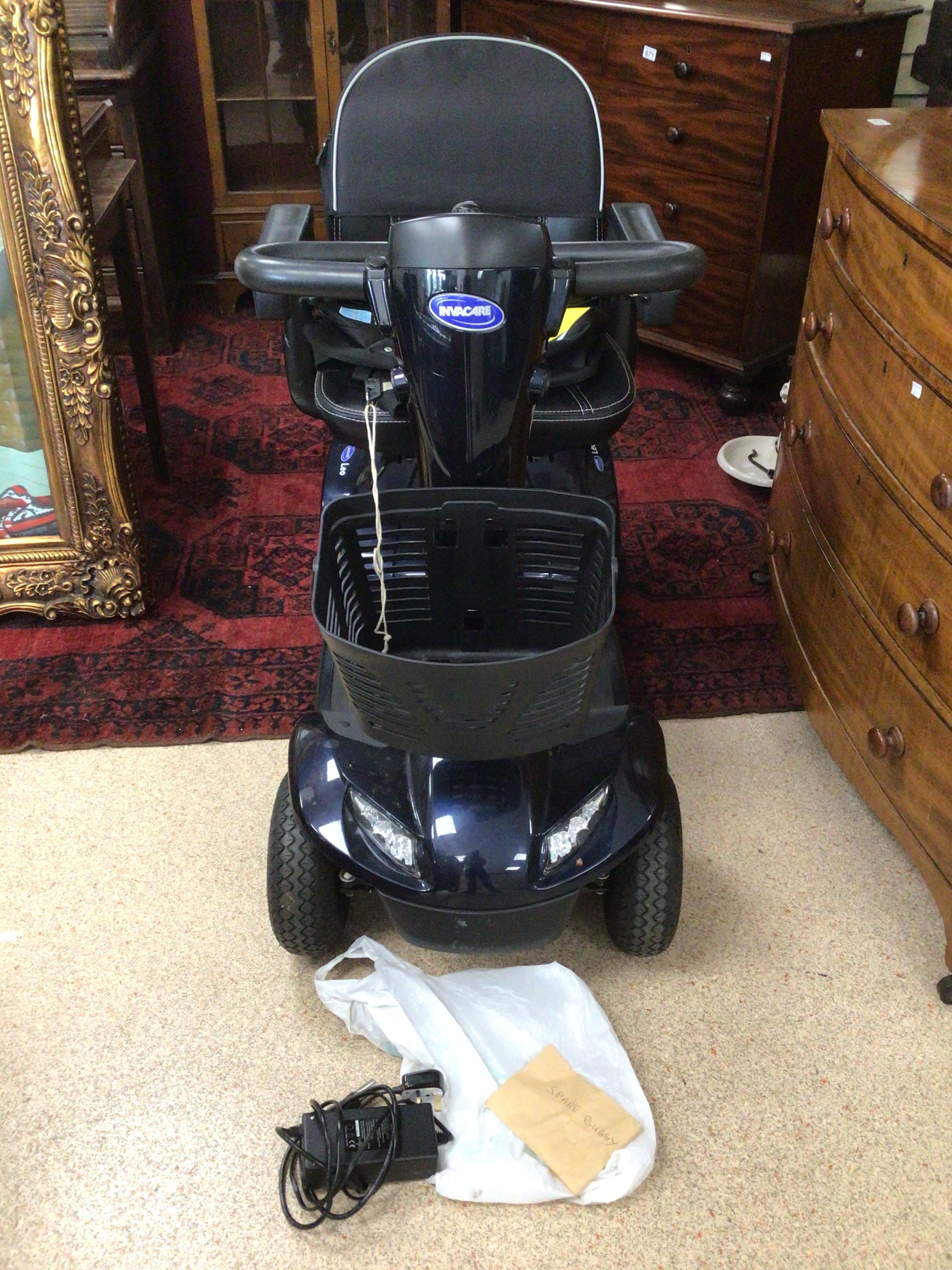 AN INVACARE LEO MOBILITY SCOOTER IN WORKING ORDER - Image 12 of 12