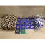 A LARGE QUANTITY OF 1977 SILVER JUBILEE SILVER COINS WITH SILVER WEDDING CROWNS, TOTAL WEIGHT 13.4