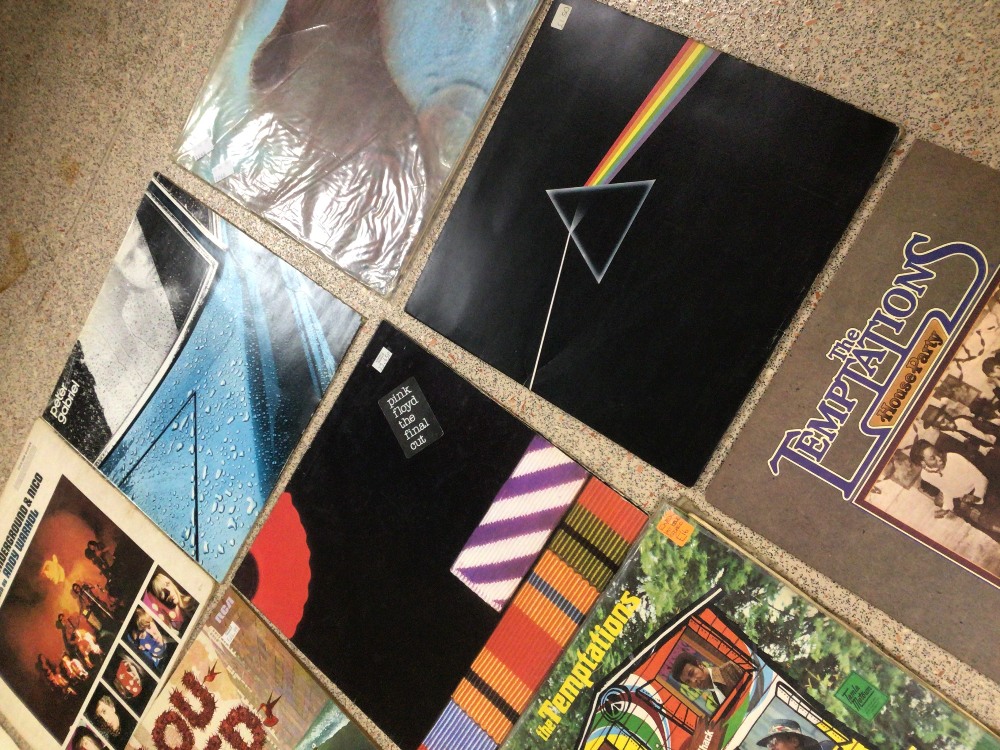 A QUANTITY OF ALBUMS/VINYL, PINK FLOYD, JEFF BECK, THE CULT, CLIMAX BLUES BAND, CREAM, VELVET - Image 2 of 4