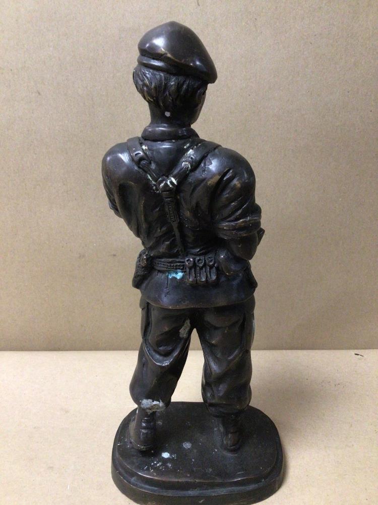 BRONZE FIGURE FIRST WORLD WAR SOLDIER, 25CM - Image 3 of 4