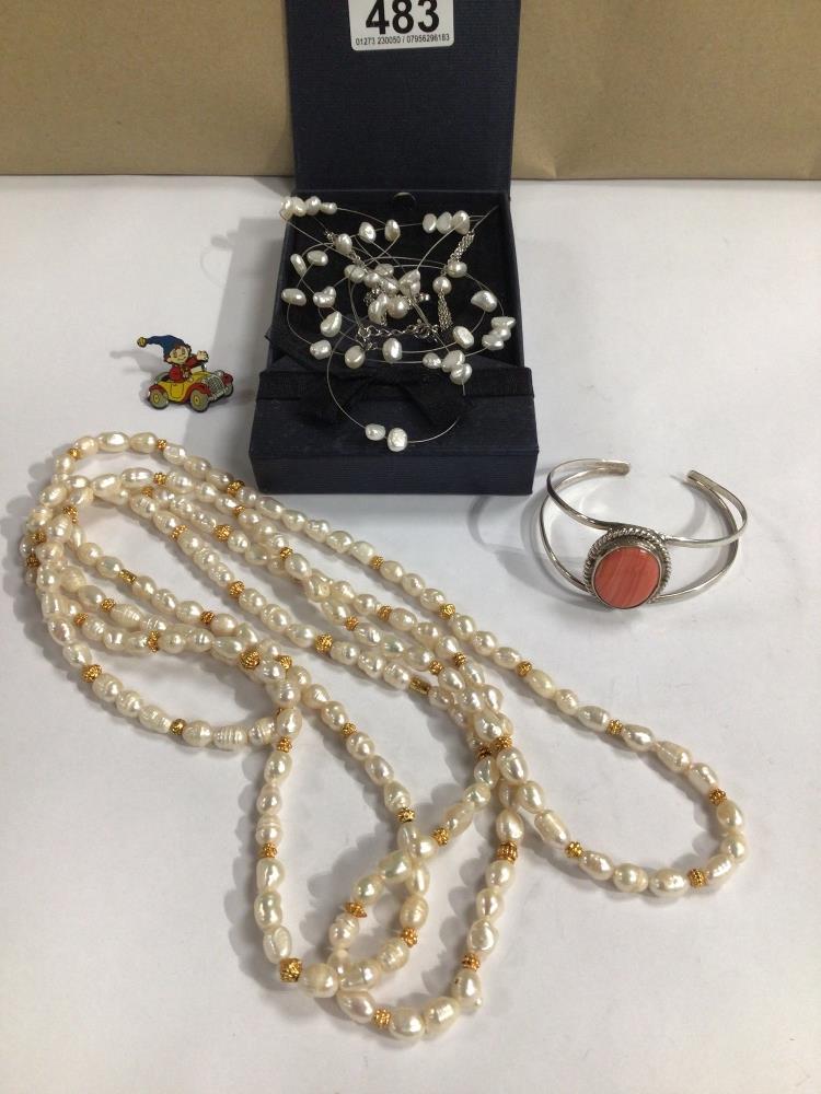 MIXED JEWELLERY ITEMS, MEXICAN SILVER BRACELET WITH OTHER SILVER, AND MORE - Image 2 of 4