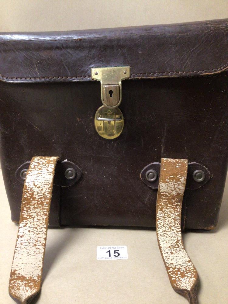 A VINTAGE LEATHER HOMA CAMERA CASE - Image 3 of 4