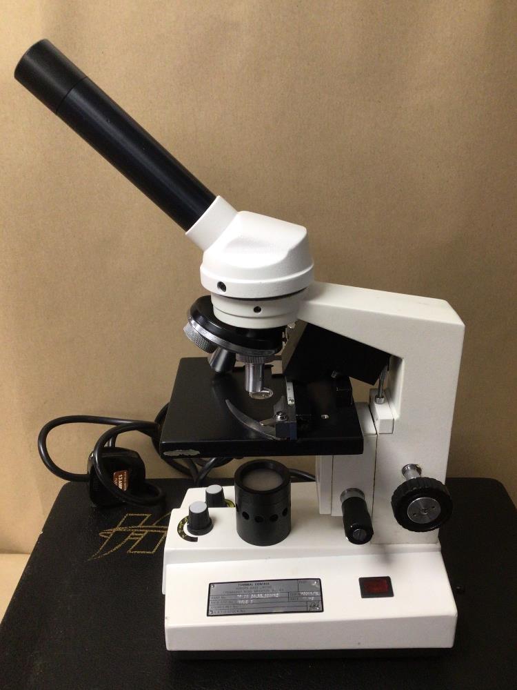 A CASED ELECTRIC MICROSCOPE BY HOWDEN AND WADE (THERMAL CONTROL) - Image 2 of 10