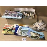 A QUANTITY OF VINTAGE POSTCARDS